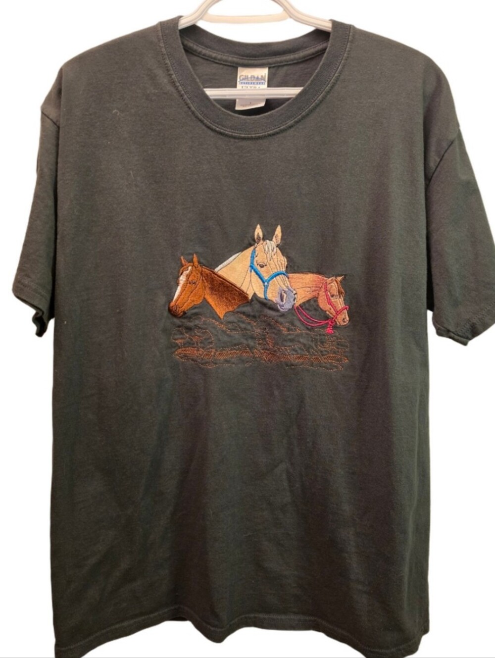 Gildan Dark Green Horse Embroidered T Shirt Large Western Equestrian Cowboy